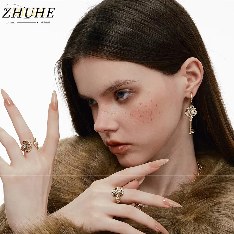 Unique Heart Lock & Key Design Earrings, Fashionable Jewelry Accessories for Women, Ideal for Those Who Love Distinctive Jewelry
Unique Heart Lock & Key Design Earrings, Fashionable Jewelry Accessories for Women, Ideal for Those Who Love Distinctive Jewelry