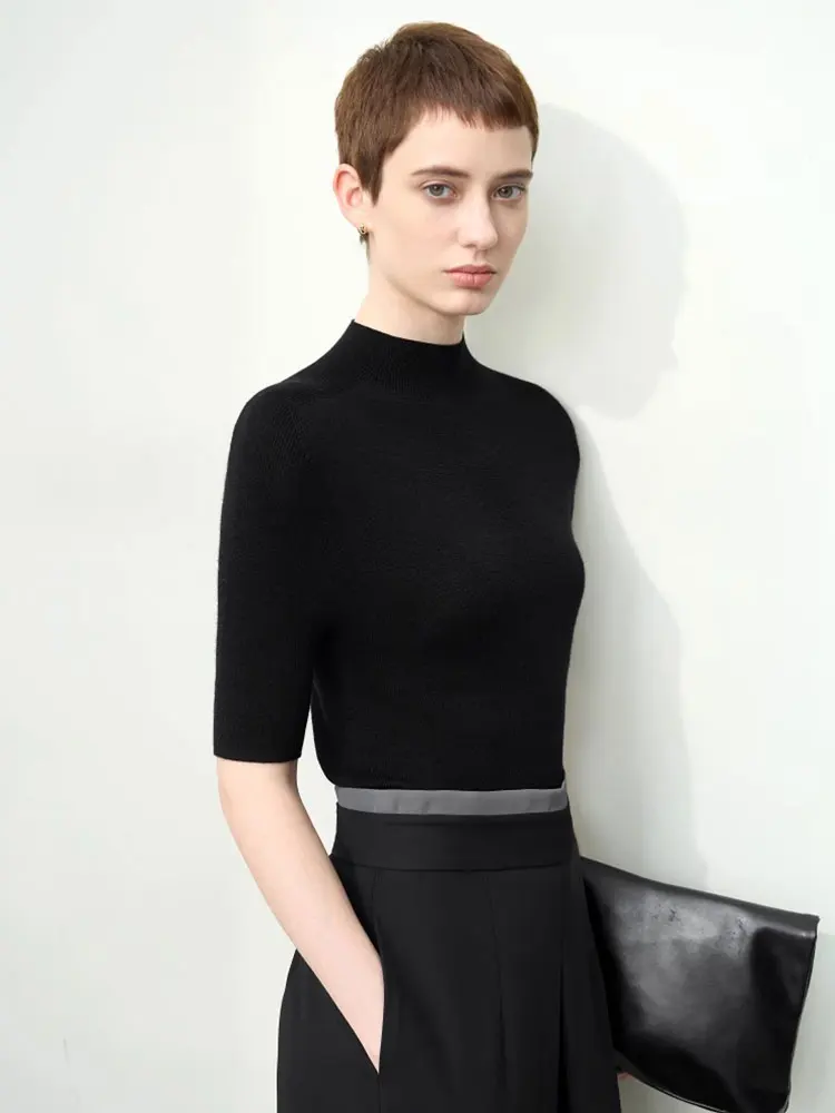 Ele Color Slim Fit Overhead Design ort Sve Knitted Sweater Early Spring Inner Wear Faionable Youthful Top
Ele Color Slim Fit Overhead Design ort Sve Knitted Sweater Early Spring Inner Wear Faionable Youthful Top