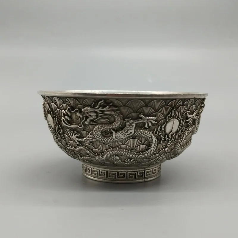 Antique Qing Dynasty Qianlong Year Relief Double Dragon Playing with Pearl Bowl Home Decor Ornament Alloy Double Dragon Bowl
Antique Qing Dynasty Qianlong Year Relief Double Dragon Playing with Pearl Bowl Home Decor Ornament Alloy Double Dragon Bowl