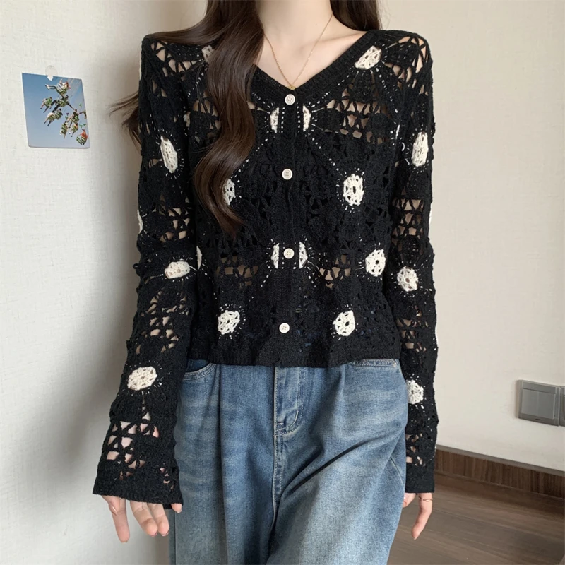 Вязаный крючком топ с цветочным принтом для женщин, ажурный вязаный кардиган на пуговицах с длинными рукавами, свитер, куртка для девочек-подростков, отпускной наряд в стиле бохо
Вязаный крючком топ с цветочным принтом для женщин, ажурный вязаный кардиган на пуговицах с длинными рукавами, свитер, куртка для девочек-подростков, отпускной наряд в стиле бохо