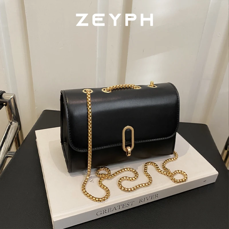 Zeyph Simple Chain Clause Women s Four Seasons Shoulder Bag Medium Pu Material Tote Bag Small Square Bag Dinner Bag
Zeyph Simple Chain Clause Women s Four Seasons Shoulder Bag Medium Pu Material Tote Bag Small Square Bag Dinner Bag