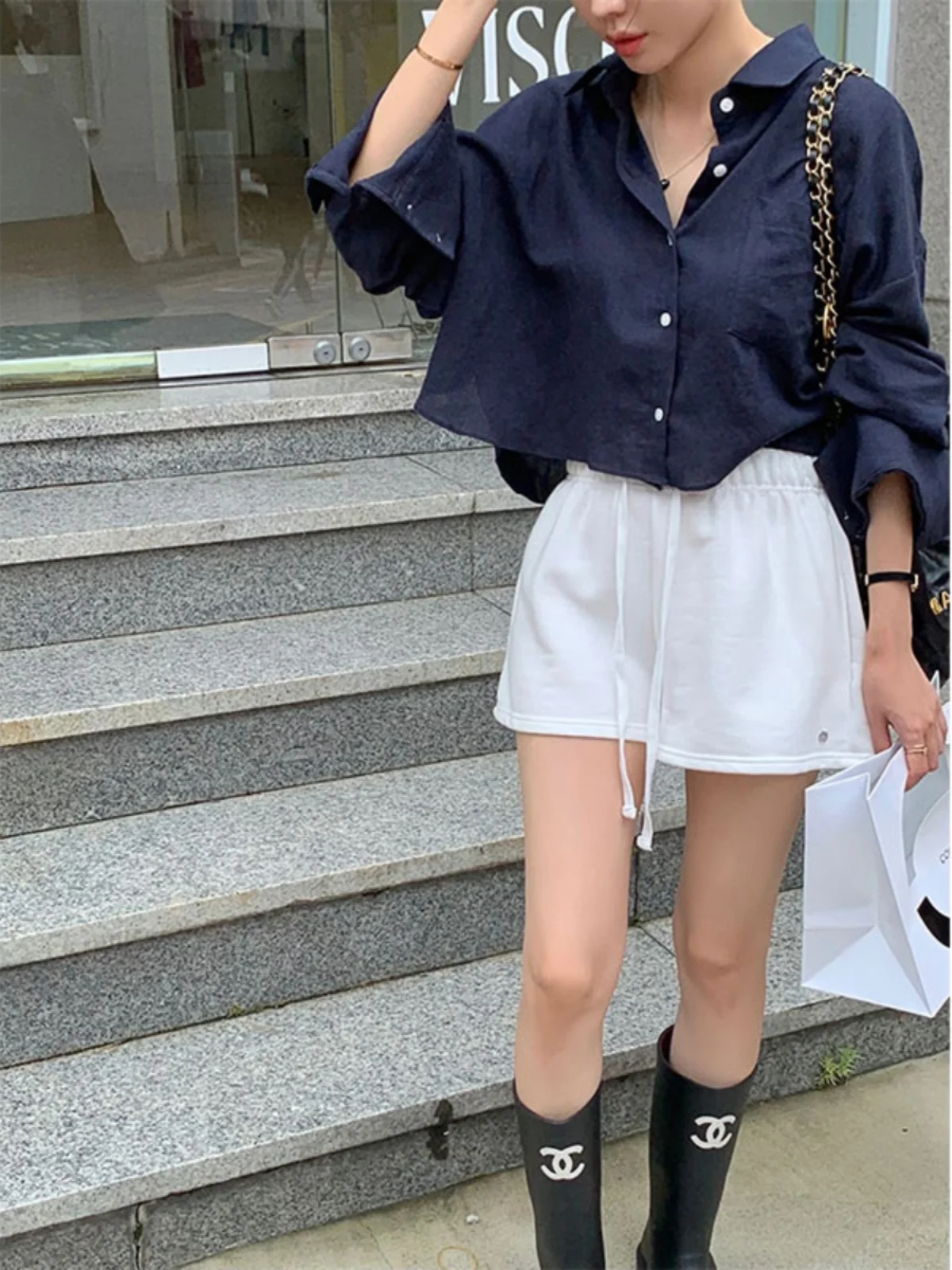 Elegant Simple Long Sleeve Women's Shirt Thin Breathable Loose Short Length Sun Protection Casual Neck Design Pure Color
Elegant Simple Long Sleeve Women's Shirt Thin Breathable Loose Short Length Sun Protection Casual Neck Design Pure Color