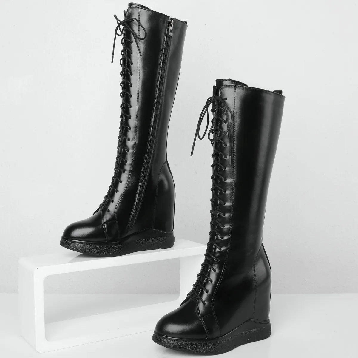 Winter Pumps Shoes Women Plus Size 41 42 43 44 45 46 Genuine Leather Wedges High Heel Snow Boots Fashion Sneakers Big Size Shoes
Winter Pumps Shoes Women Plus Size 41 42 43 44 45 46 Genuine Leather Wedges High Heel Snow Boots Fashion Sneakers Big Size Shoes