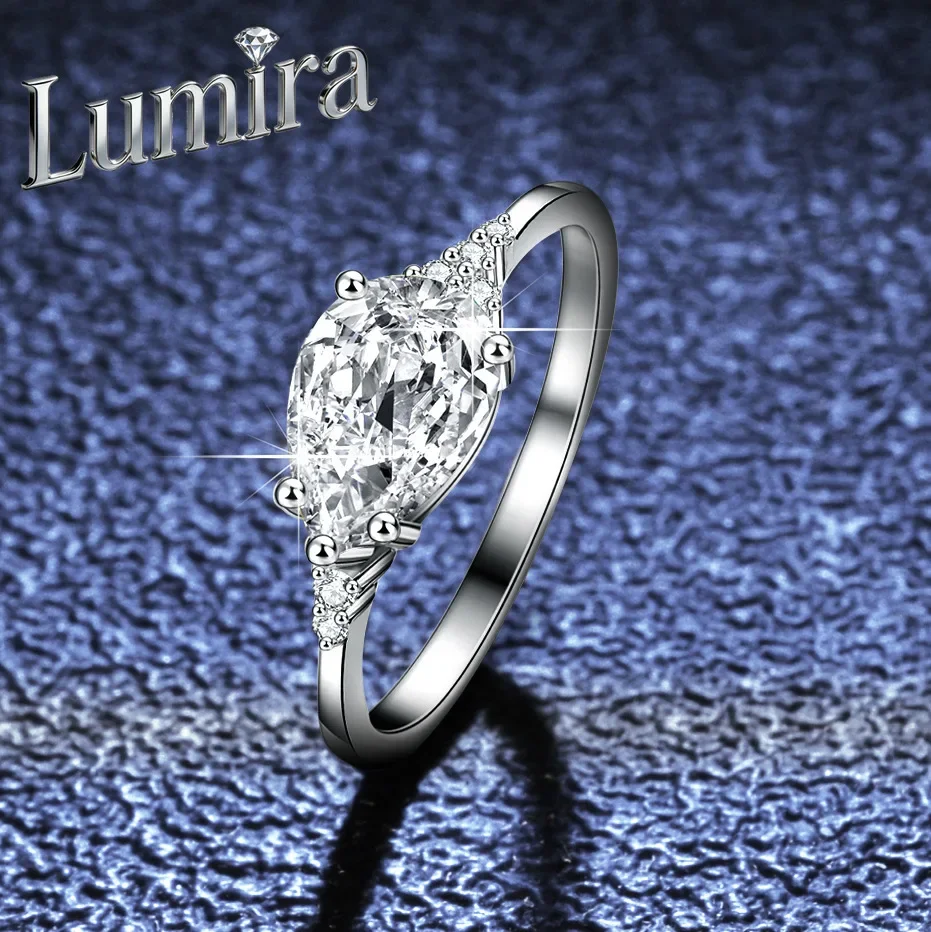 Lumira Platinum PT950 Oval-Shaped Moissanite Ring for Women 1.5 Carat Teardrop Moissanite Diamond Ring Birthday Gifts
Lumira Platinum PT950 Oval-Shaped Moissanite Ring for Women 1.5 Carat Teardrop Moissanite Diamond Ring Birthday Gifts