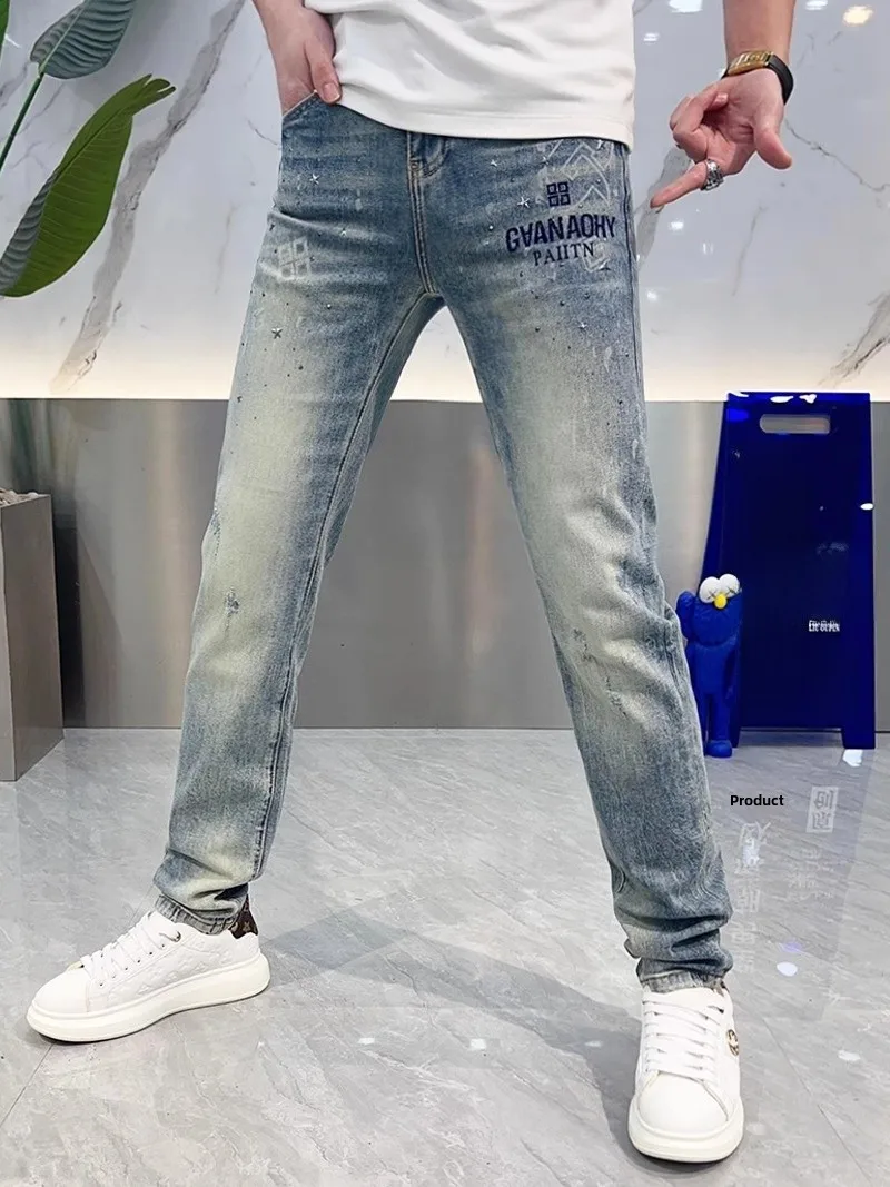 Luxury Rhinestone Slim Fit Men's Jeans Spring Summer Lightweight Faionable Brand Casual Long Pants Breathable Straight Leg
Luxury Rhinestone Slim Fit Men's Jeans Spring Summer Lightweight Faionable Brand Casual Long Pants Breathable Straight Leg
