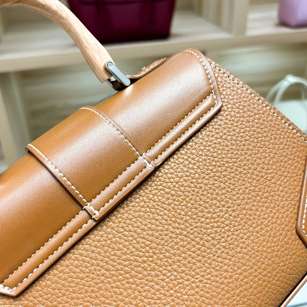 Top wooden handle handbag for women luxury designer mini shoulder bag and purse stylish genuine leather crossbody bag
Top wooden handle handbag for women luxury designer mini shoulder bag and purse stylish genuine leather crossbody bag