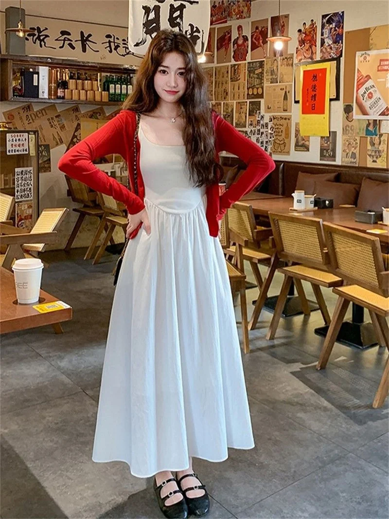 2025 Early Spring Seaside Vacation Style Temperament Pure Waist Pinching White Suspender Dress Long Skirt Cardigan Womengentle
2025 Early Spring Seaside Vacation Style Temperament Pure Waist Pinching White Suspender Dress Long Skirt Cardigan Womengentle