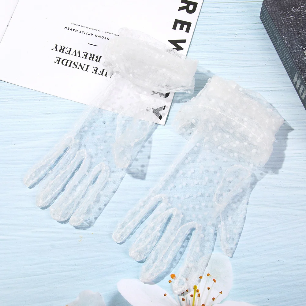 Ultra Thin Long Tulle Gloves Summer Stretchy Lace Full Finger Mittens Sunscreen Mesh Gauze Gloves for Women Girls Wedding
Ultra Thin Long Tulle Gloves Summer Stretchy Lace Full Finger Mittens Sunscreen Mesh Gauze Gloves for Women Girls Wedding