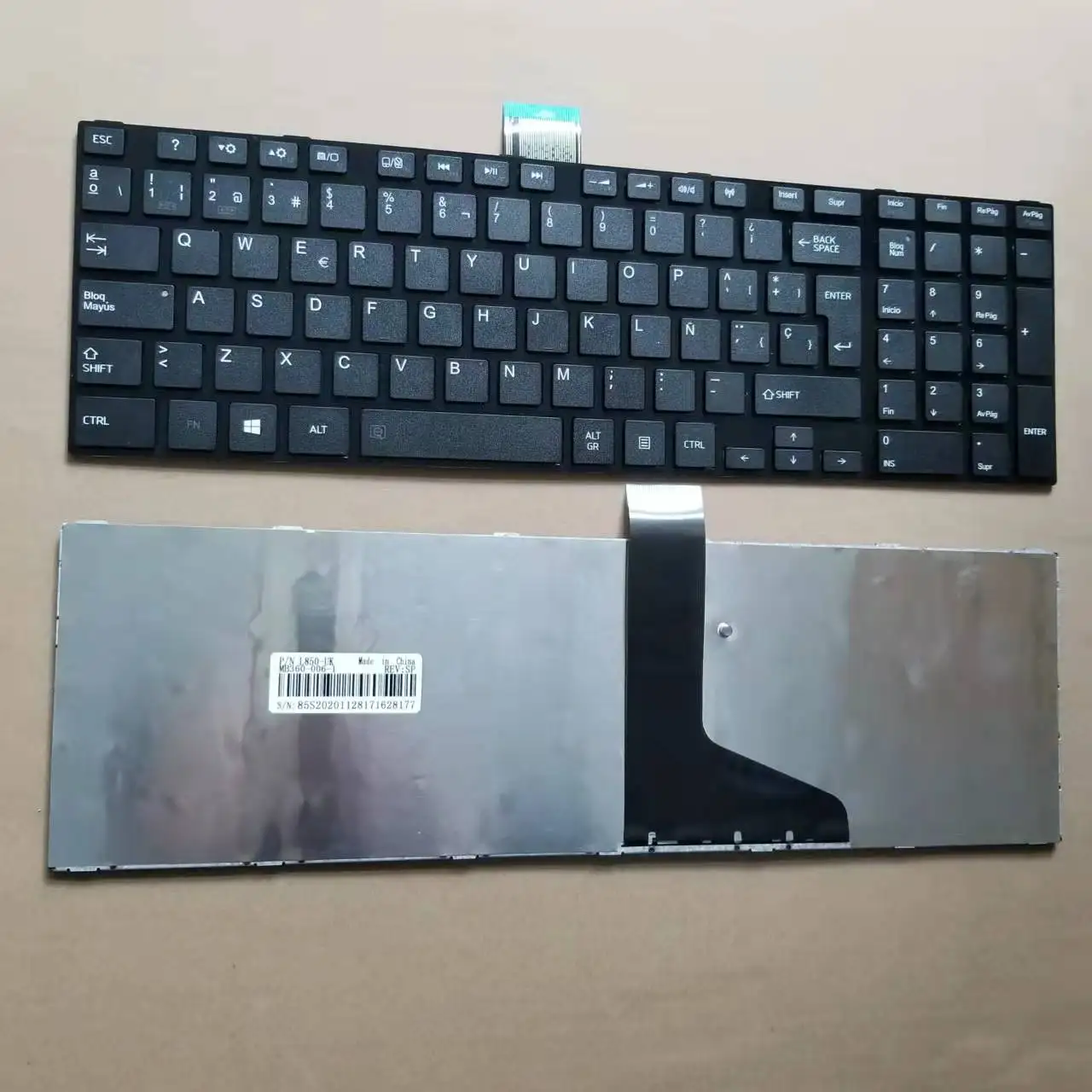 Новая испанская клавиатура SP для Toshiba Satellite L850 L850d L855 L855d L875 с черной рамкой
Новая испанская клавиатура SP для Toshiba Satellite L850 L850d L855 L855d L875 с черной рамкой