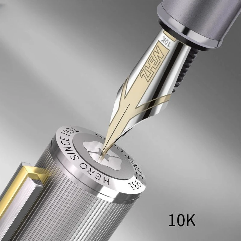 Перьевая ручка HERO из матовой нержавеющей стали, наконечник из 10-каратного золота F 0,5, высококачественная оригинальная деловая коллекция, чернильная ручка, канцелярские принадлежности
Перьевая ручка HERO из матовой нержавеющей стали, наконечник из 10-каратного золота F 0,5, высококачественная оригинальная деловая коллекция, чернильная ручка, канцелярские принадлежности