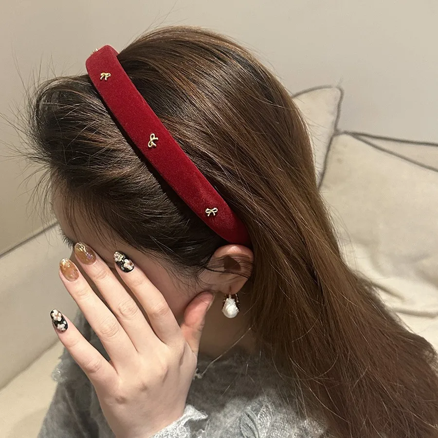 Velvet Bow Headband Retro French Fall Winter 2026 Ankara Red Flattering Premium Lightweight Hair Accessory for Women
Velvet Bow Headband Retro French Fall Winter 2026 Ankara Red Flattering Premium Lightweight Hair Accessory for Women