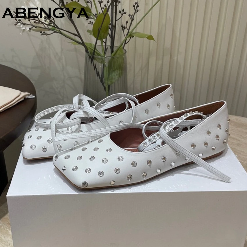 ABENGYA/весенние балетки на плоской подошве для женщин, лоферы без шнуровки с кристаллами, модельные кожаные женские туфли
ABENGYA/весенние балетки на плоской подошве для женщин, лоферы без шнуровки с кристаллами, модельные кожаные женские туфли