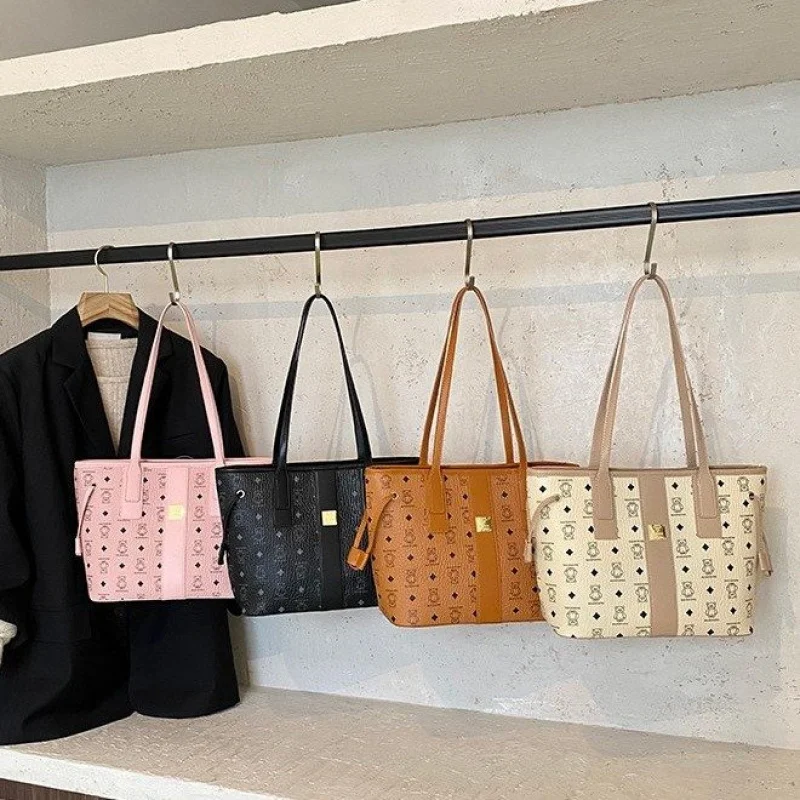 Стильная женская большая сумка Элегантная кожаная сумка от известного дизайнера для женщин - классическая сумка через плечо через плечо
Стильная женская большая сумка Элегантная кожаная сумка от известного дизайнера для женщин - классическая сумка через плечо через плечо