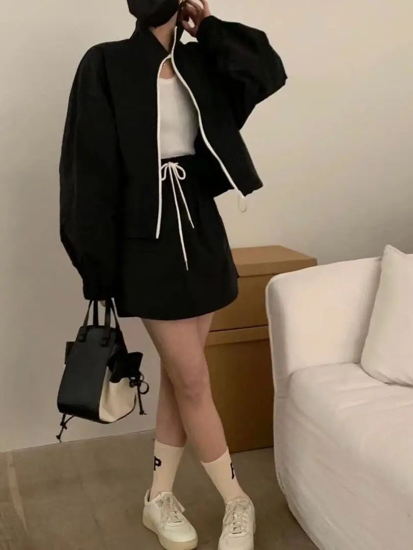 Black Casual Sporty Women's Set Drawstring High Waist Short Skirt Two Piece Trendy Spring Summer Fashion Korean Style
Black Casual Sporty Women's Set Drawstring High Waist Short Skirt Two Piece Trendy Spring Summer Fashion Korean Style