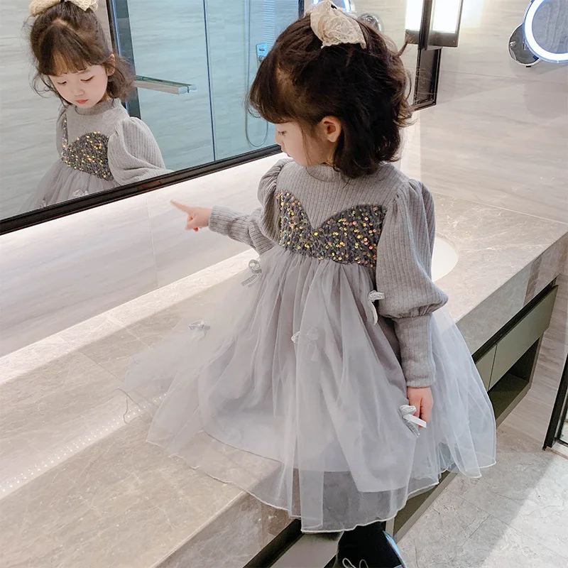 New Winter Fashionable Stylish Dress for Toddlers and Young Girls, Gray Patchwork Faux Two-Piece Fleece-Lined Bow Princess Dress
New Winter Fashionable Stylish Dress for Toddlers and Young Girls, Gray Patchwork Faux Two-Piece Fleece-Lined Bow Princess Dress