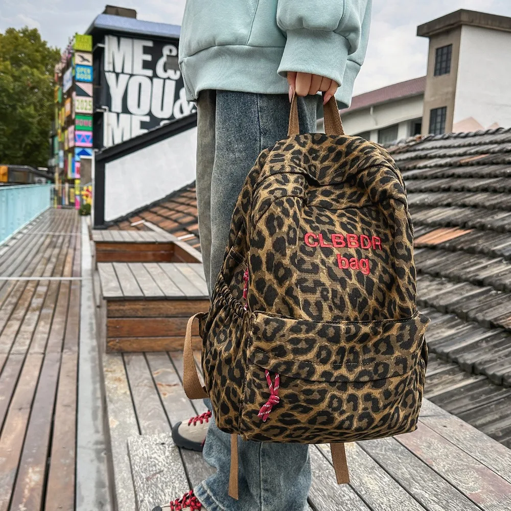 Leopard Print Women's Bag New Large-capacity Trend Fashion Printed Commuting Versatile Storage Autumn Backpack Multi-function
Leopard Print Women's Bag New Large-capacity Trend Fashion Printed Commuting Versatile Storage Autumn Backpack Multi-function