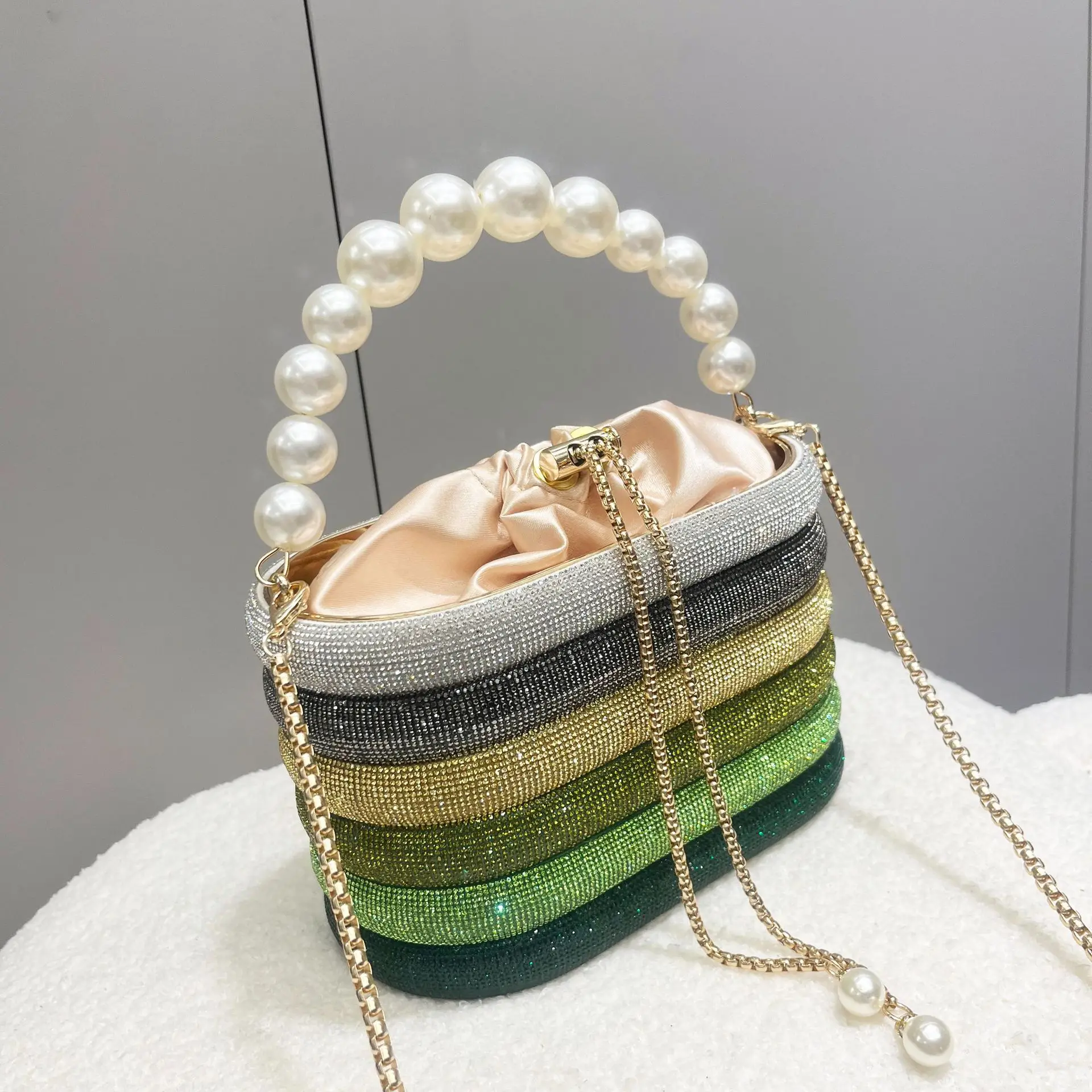 Banquet Bag Women's Handbag Sparkling Shoulder Bag Crossbody Bag Handbag Evening Bag Shoulder Bag for Evening Party Bag
Banquet Bag Women's Handbag Sparkling Shoulder Bag Crossbody Bag Handbag Evening Bag Shoulder Bag for Evening Party Bag