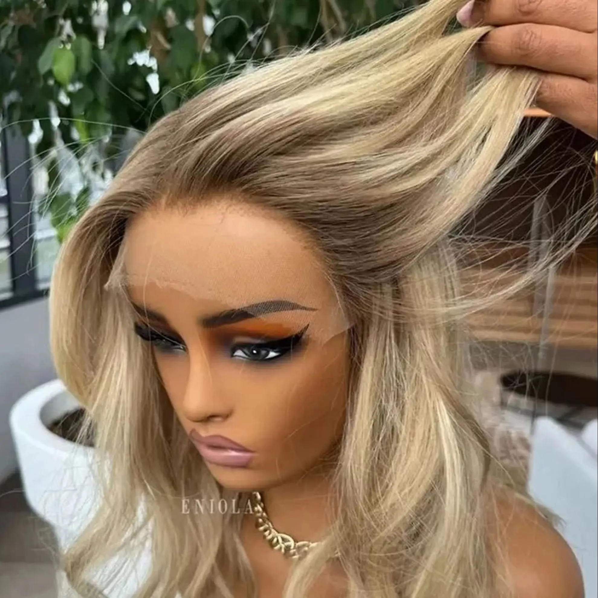 Free Part Ombre Ash Blonde Soft Natural Wavy Wig 13*4 Synthetic Swiss HD Transparent Lace Front Wig High Quality Women's Wig
Free Part Ombre Ash Blonde Soft Natural Wavy Wig 13*4 Synthetic Swiss HD Transparent Lace Front Wig High Quality Women's Wig