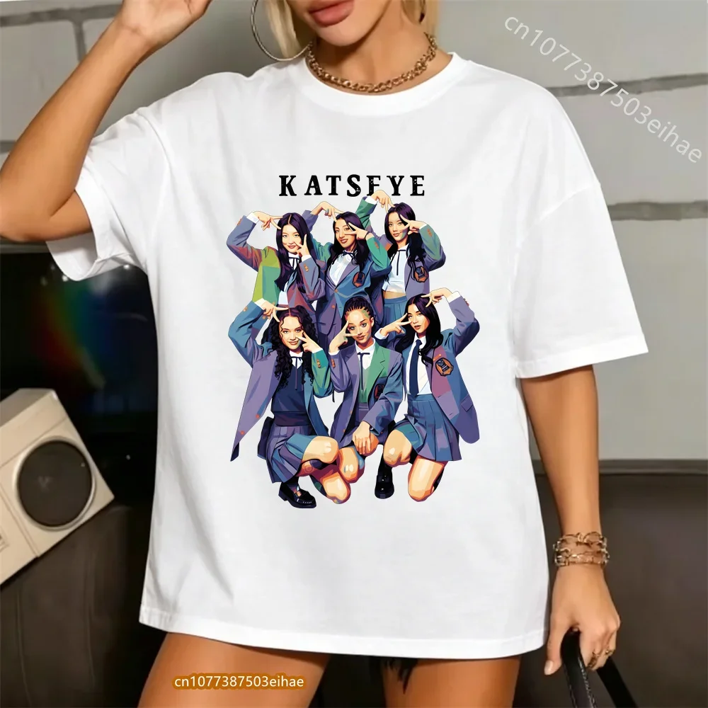 Pop Music Lover Summer Casual Tees Pop Music Girl Group Katseye Art Graphic Print Kpop Korean Aesthetic Oversized Cotton Tops
Pop Music Lover Summer Casual Tees Pop Music Girl Group Katseye Art Graphic Print Kpop Korean Aesthetic Oversized Cotton Tops