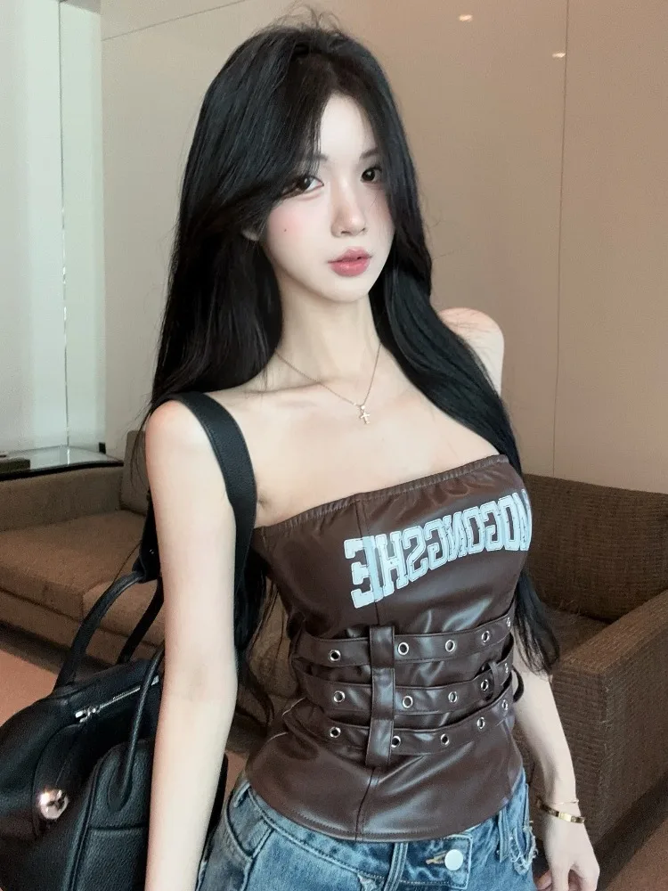 Sexy Slim Fit American Retro Letter Print Tube Top Vest Backless Sleeveless Wrap Chest Top for Trendy Girls City Walk Autumn ...
Sexy Slim Fit American Retro Letter Print Tube Top Vest Backless Sleeveless Wrap Chest Top for Trendy Girls City Walk Autumn ...