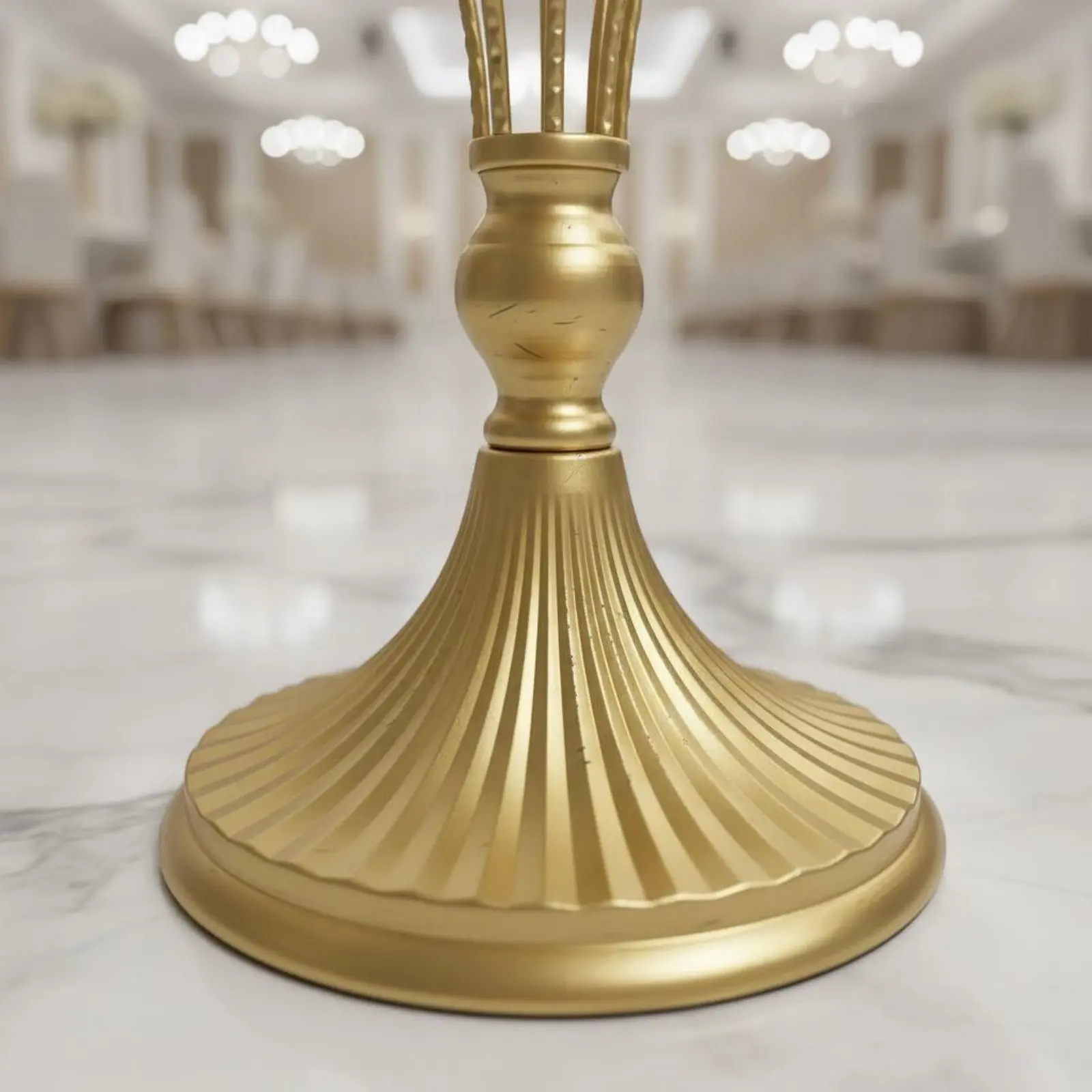 2 Pieces Tall Gold Flower Stand Sleek Luxury Wedding Centerpiece Vase Event Decoration European Design Home Decor Wrought Iron
2 Pieces Tall Gold Flower Stand Sleek Luxury Wedding Centerpiece Vase Event Decoration European Design Home Decor Wrought Iron
