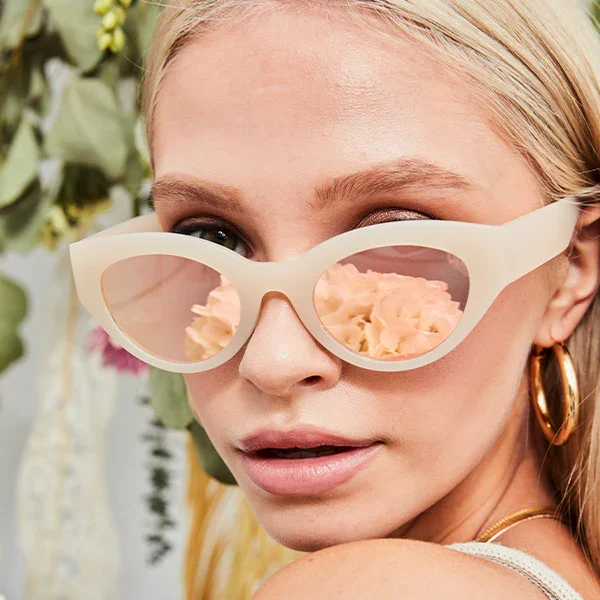 Stylish Mirror Pink Sunglasses For Women Trendy Cat Eye Design Decoration Sun Glasses Travelling Hiking Party Women's Shades 
Stylish Mirror Pink Sunglasses For Women Trendy Cat Eye Design Decoration Sun Glasses Travelling Hiking Party Women's Shades
