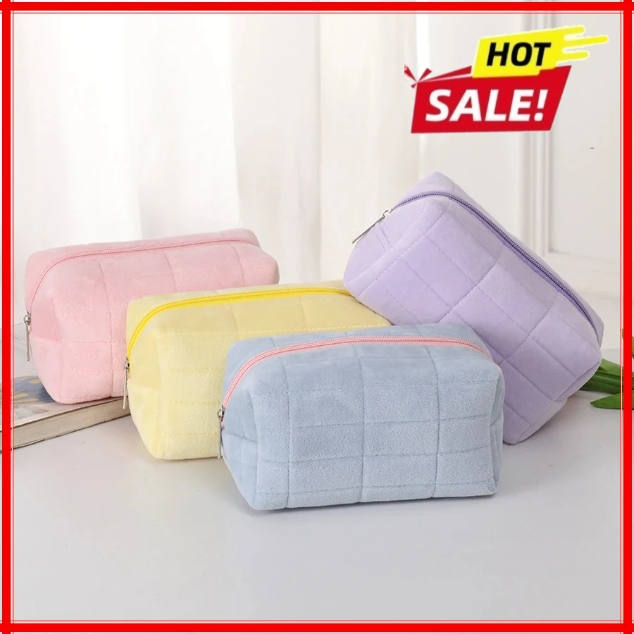 Simple Makeup Bag Pillow Pen Bag High Appearance Level WOMEN'S Large Capacity Pillow Bag Portable Storage Bag
Simple Makeup Bag Pillow Pen Bag High Appearance Level WOMEN'S Large Capacity Pillow Bag Portable Storage Bag