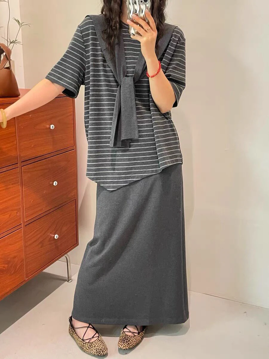 plus Size Women's Vintage Striped T-shirt Shoulder Wrap Loose Slimming Skirt Set Summer Fashion Three-piece Ensemble round Ne...
plus Size Women's Vintage Striped T-shirt Shoulder Wrap Loose Slimming Skirt Set Summer Fashion Three-piece Ensemble round Ne...