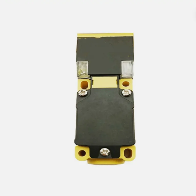 Совершенно новый оригинальный бесконтактный переключатель NI100U-K90SR-VP4X2 Ni100U-K90SR-VN4X2 Ni35-CP40-FZ3X2 NI35-CP40-VN4X2 NI35-CP40-Y1X/S100
Совершенно новый оригинальный бесконтактный переключатель NI100U-K90SR-VP4X2 Ni100U-K90SR-VN4X2 Ni35-CP40-FZ3X2 NI35-CP40-VN4X2 NI35-CP40-Y1X/S100