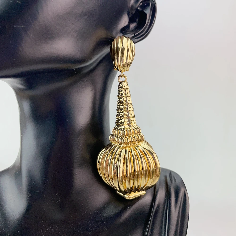 European and American Vintage Long Drop Earrings Gold Plated Hanging Big Ball Statement Earrings For Women Jewelry FHK21145
European and American Vintage Long Drop Earrings Gold Plated Hanging Big Ball Statement Earrings For Women Jewelry FHK21145