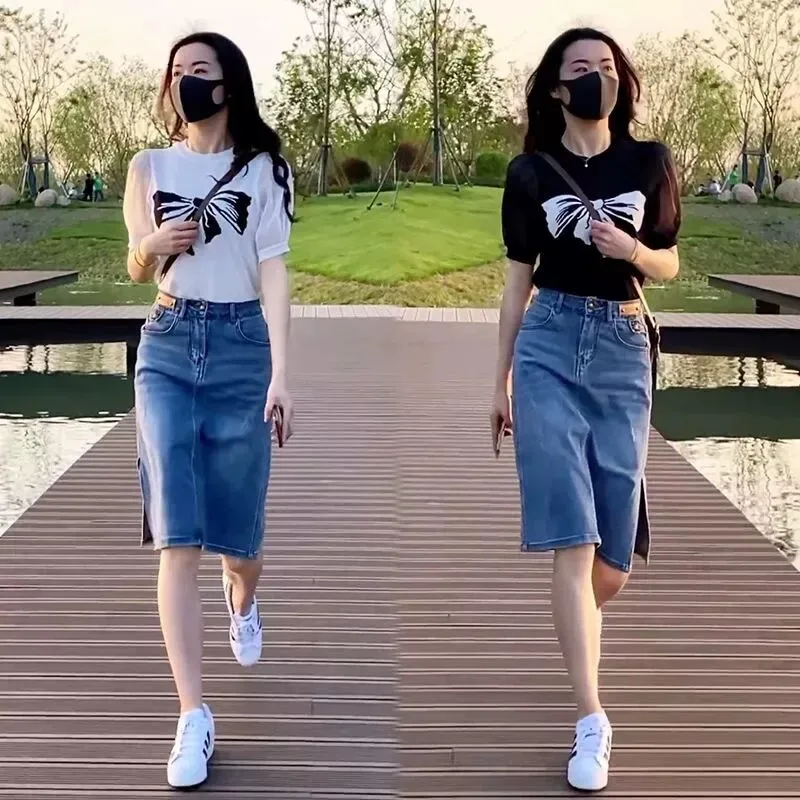 Summer 2026 Hong Kong Style Knot Print T-shirt Denim Skirt Two-piece Slimming Versatile Fashionable Women's Set
Summer 2026 Hong Kong Style Knot Print T-shirt Denim Skirt Two-piece Slimming Versatile Fashionable Women's Set