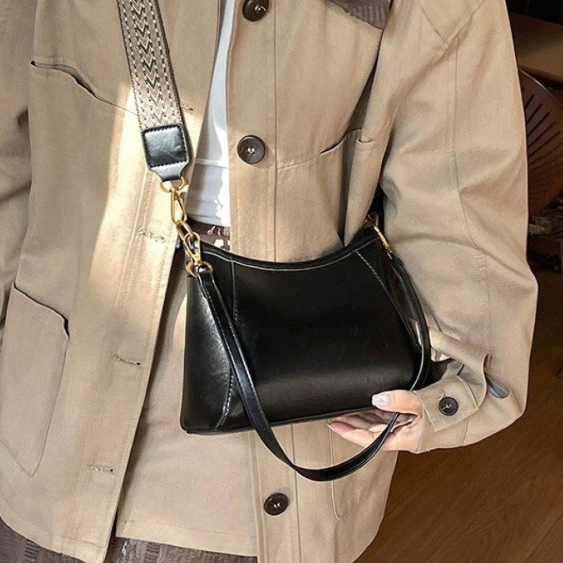 Trendy Design Women Handbag High End Leather Classic Elegant Casual Simple Vintage Popular Ladies Crossbody Bag
Trendy Design Women Handbag High End Leather Classic Elegant Casual Simple Vintage Popular Ladies Crossbody Bag