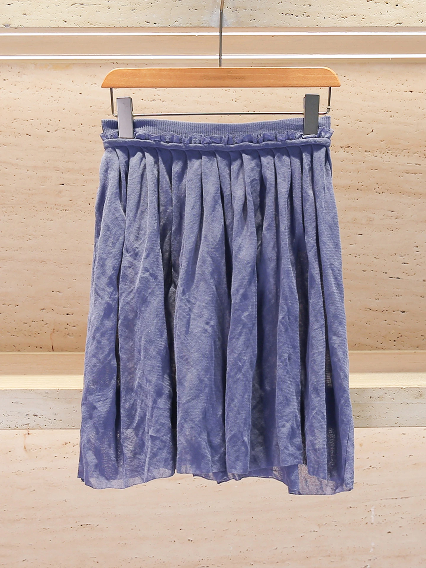 Elegant Knitted Short Skirt Soft Texture Pleated Design Half-length Ladies Commute Simple Style A-line Skirt Elastic Waist
Elegant Knitted Short Skirt Soft Texture Pleated Design Half-length Ladies Commute Simple Style A-line Skirt Elastic Waist