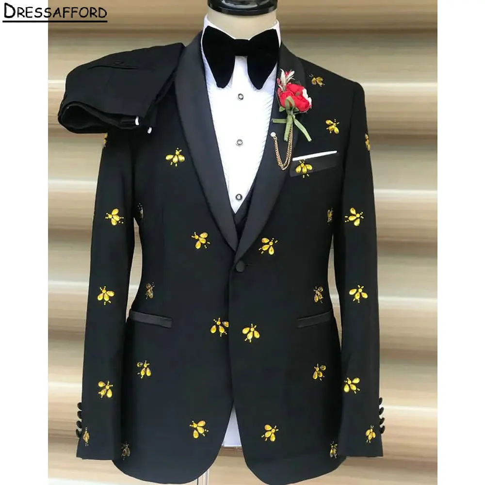 Black Men Business Bee Appliques Formal Occasion Tuxedos Grooms Wedding Party Prom Male Suit 2 Piece Set Blazer Pants
Black Men Business Bee Appliques Formal Occasion Tuxedos Grooms Wedding Party Prom Male Suit 2 Piece Set Blazer Pants