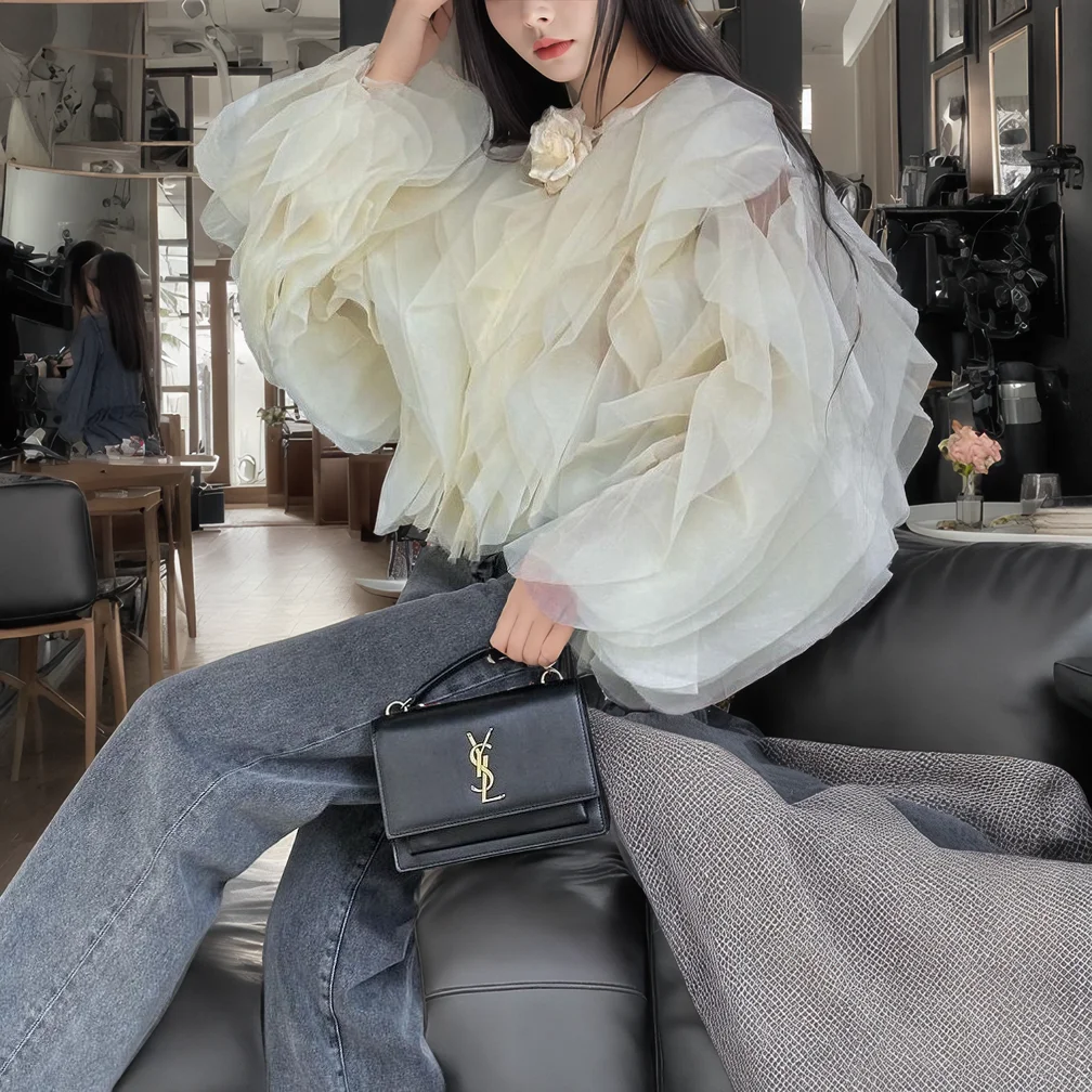 Women Blouse Elegant Solid Ruffles Chiffon Top Flower O Neck Lantern Sleeve Loose Shirt Korean Fashion Female Clothing
Women Blouse Elegant Solid Ruffles Chiffon Top Flower O Neck Lantern Sleeve Loose Shirt Korean Fashion Female Clothing