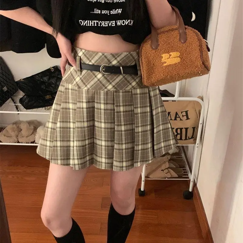 Корейский стиль, ретро клетчатая плиссированная юбка, женская весна-лето, новая универсальная короткая юбка трапециевидной формы с высокой талией для девочек контрастного цвета
Корейский стиль, ретро клетчатая плиссированная юбка, женская весна-лето, новая универсальная короткая юбка трапециевидной формы с высокой талией для девочек контрастного цвета