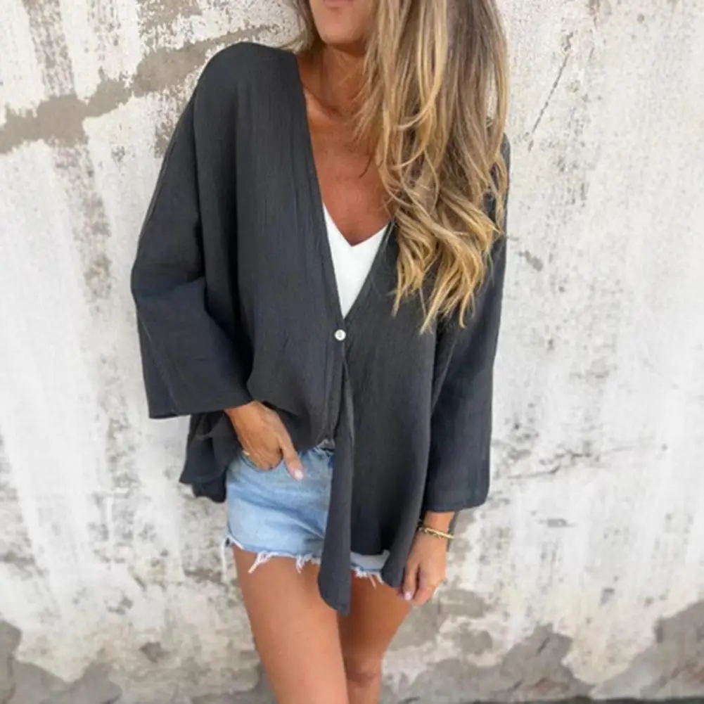 Summer Women Shirt Solid Color V-Neck Buttoned Decor Loose Fit Shirt Tops Casual Modern Button-Up Lady Blouse Daily Wear
Summer Women Shirt Solid Color V-Neck Buttoned Decor Loose Fit Shirt Tops Casual Modern Button-Up Lady Blouse Daily Wear