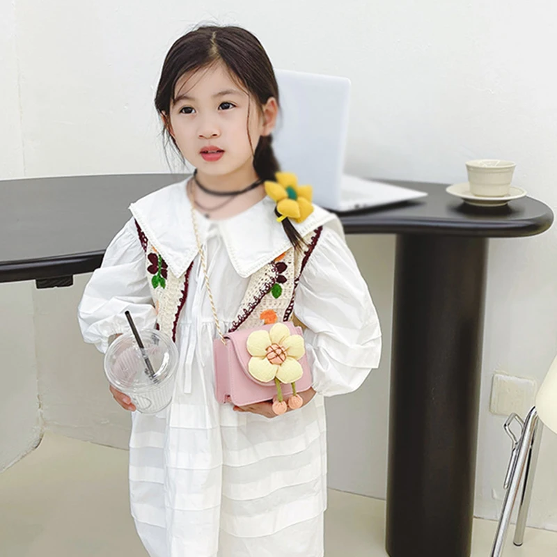 Fashion Little Flower Bow Children's Bag Girl's Cute Foreign Style Fresh Coin Purse Accessories Shoulder Crossbody Bag
Fashion Little Flower Bow Children's Bag Girl's Cute Foreign Style Fresh Coin Purse Accessories Shoulder Crossbody Bag