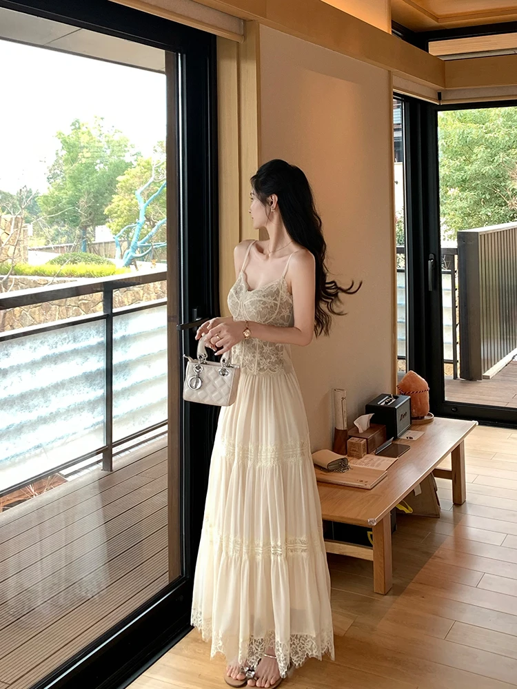 High Waist A-Line Skirt Linyaner Lace Splicing Chiffon Long Skirt Spring Summer Slimming Gown Casual Style Polyester Fiber
High Waist A-Line Skirt Linyaner Lace Splicing Chiffon Long Skirt Spring Summer Slimming Gown Casual Style Polyester Fiber