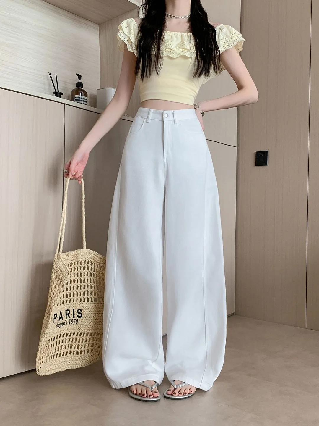 American Style White Slimming Knife-Shape Jeans Women's Summer Elegant Loose Wide-Leg Casual Pants High Waist Button Pure Color
American Style White Slimming Knife-Shape Jeans Women's Summer Elegant Loose Wide-Leg Casual Pants High Waist Button Pure Color