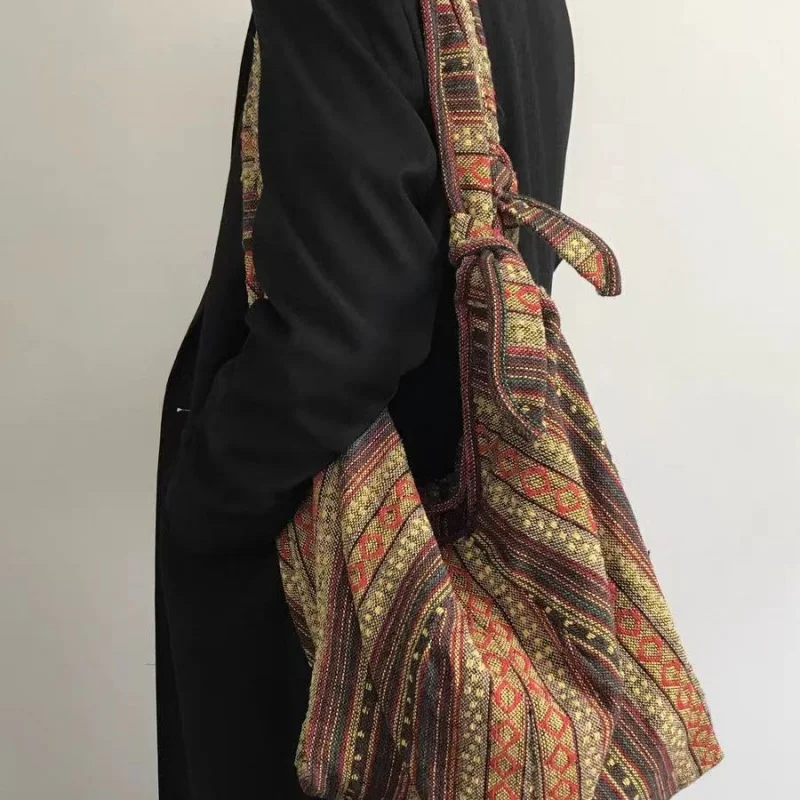 Vintage Bohemian Large Capacity Crossbody Underarm Bag Fashion Women Shoulder Bag All Match Itabag Designer Commuting Bag
Vintage Bohemian Large Capacity Crossbody Underarm Bag Fashion Women Shoulder Bag All Match Itabag Designer Commuting Bag