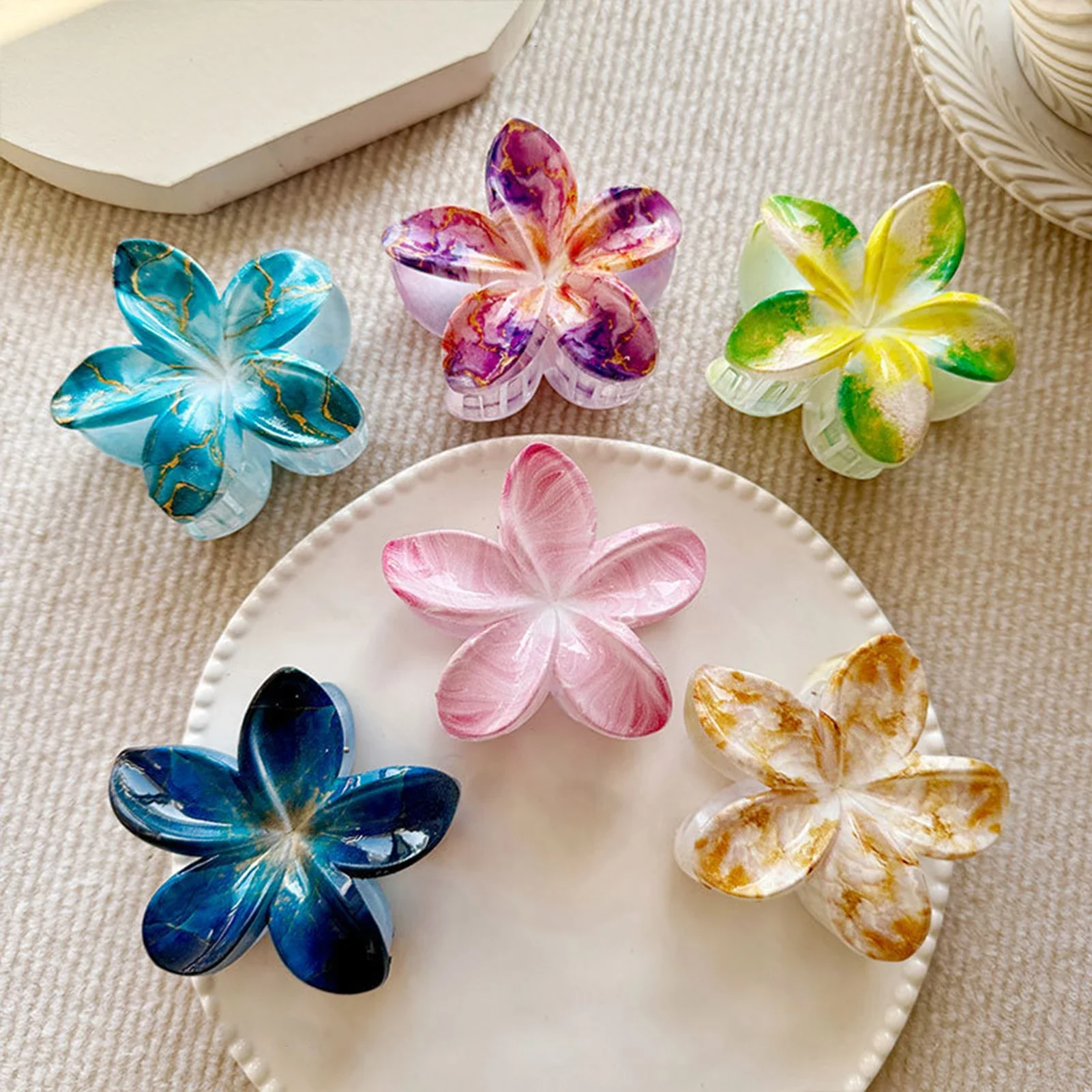 8cm Hawaii Flower Hair Claws for Women Fashionable Frangipani Shark Gripper Clip Bright Flower Hairpin Girls Hair Accessories
8cm Hawaii Flower Hair Claws for Women Fashionable Frangipani Shark Gripper Clip Bright Flower Hairpin Girls Hair Accessories