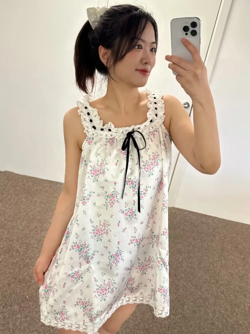 Floral Print Silk Chiffon Maxi Dress with Strapless Design Straight Cut Loose Fit Casual Style Summer Women's Dress
Floral Print Silk Chiffon Maxi Dress with Strapless Design Straight Cut Loose Fit Casual Style Summer Women's Dress