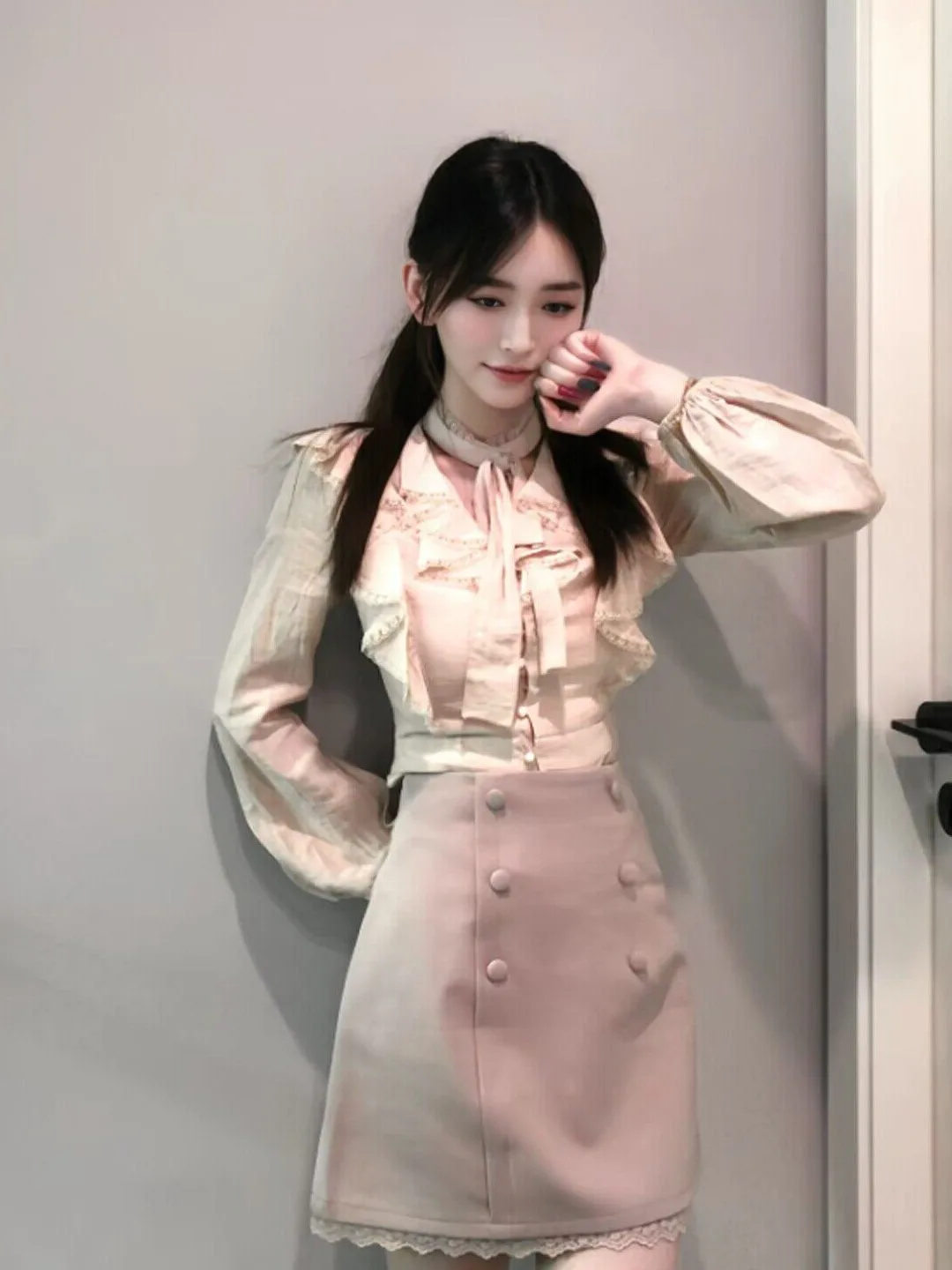 Spring Fashion 2026 Unique Small Size Cute Top Skirt Set Elegant Comfortable Shirt Style Two Piece Set for Date And Work
Spring Fashion 2026 Unique Small Size Cute Top Skirt Set Elegant Comfortable Shirt Style Two Piece Set for Date And Work