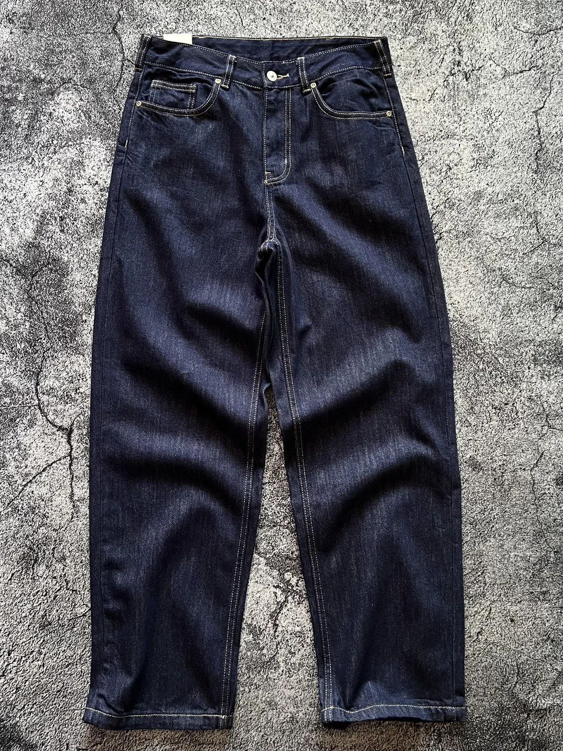 Мужские джинсы Heavyweight Basic Indigo: свободные, прямые, широкие штанины, повседневные, комфортные, классические синие джинсы
Мужские джинсы Heavyweight Basic Indigo: свободные, прямые, широкие штанины, повседневные, комфортные, классические синие джинсы