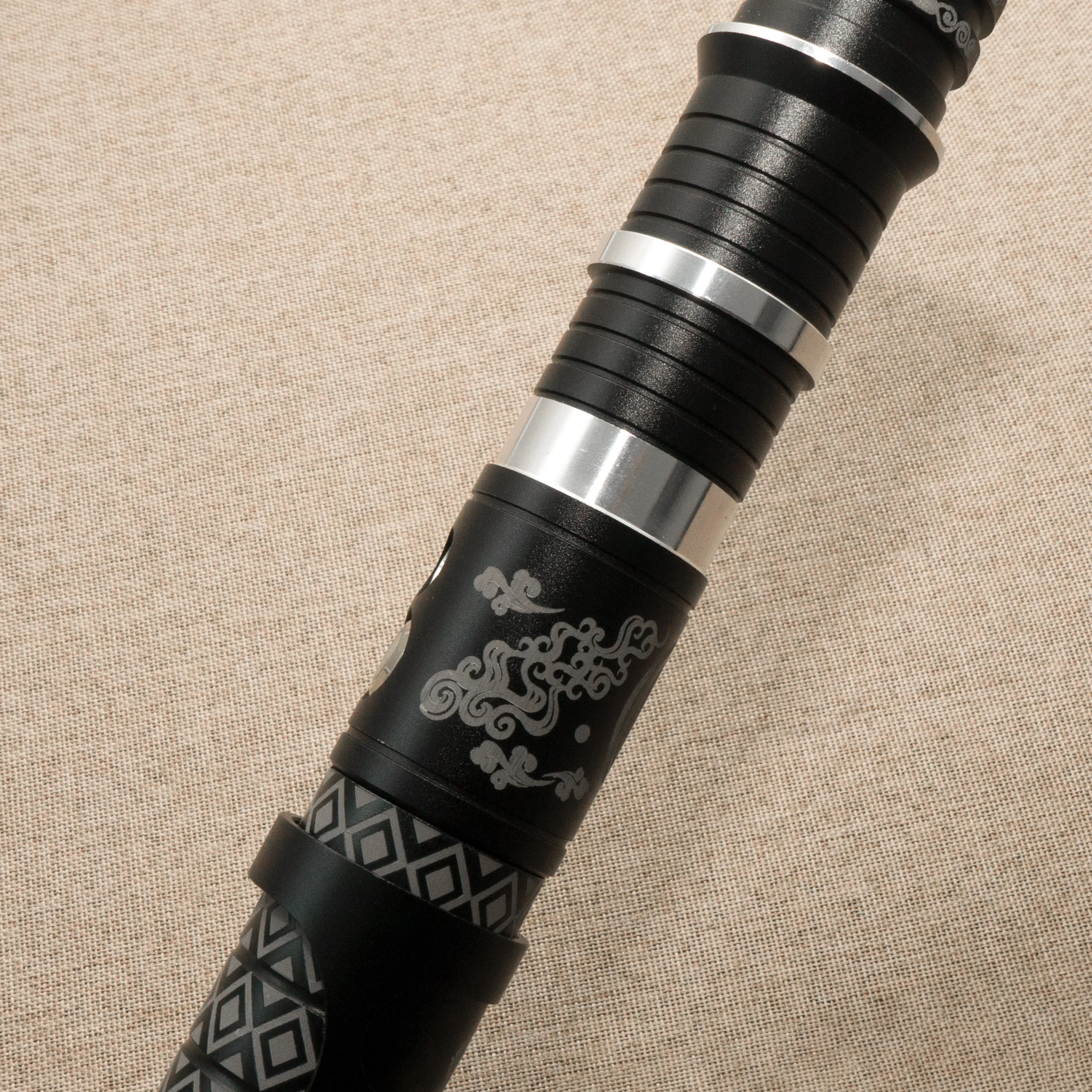 RGB Pixel Laser Sword Blaster Cosplay Jedi Luminous Toys Metal Hilt Smooth Swing Lightsaber Neo Pixel Heavy Dueling
RGB Pixel Laser Sword Blaster Cosplay Jedi Luminous Toys Metal Hilt Smooth Swing Lightsaber Neo Pixel Heavy Dueling