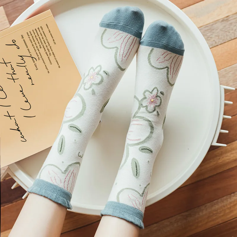 Хлопковые женские носки с цветочным принтом, милые японские носки Kawaii для девочек, женские корейские Модные Винтажные длинные носки в стиле Харадзюку в стиле ретро
Хлопковые женские носки с цветочным принтом, милые японские носки Kawaii для девочек, женские корейские Модные Винтажные длинные носки в стиле Харадзюку в стиле ретро