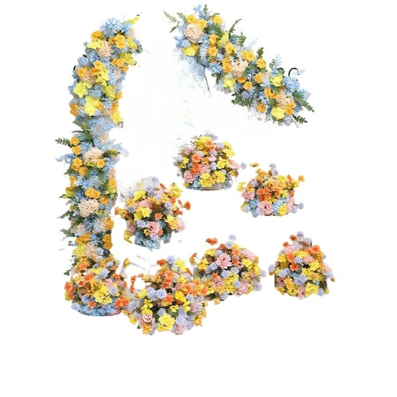 Flowers at the wedding venue, simulated flowers at the wedding scene, road guides
Flowers at the wedding venue, simulated flowers at the wedding scene, road guides