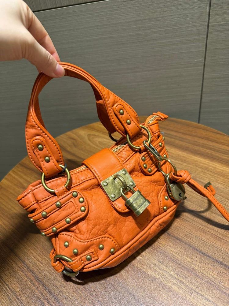 SHELKSBAG Women's Motorcycle Crossbody Shoulder Y2k Rivets Punk Bag Street Fashion Small Handbag High Quality Mini Tote Bags
SHELKSBAG Women's Motorcycle Crossbody Shoulder Y2k Rivets Punk Bag Street Fashion Small Handbag High Quality Mini Tote Bags