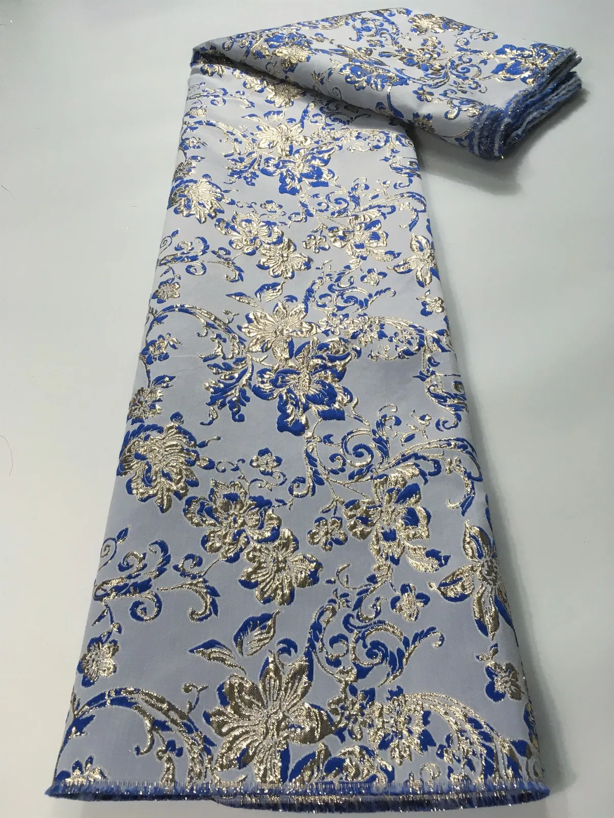 2022 Blue Flowers Brocade Lace Fabric French Lace Fabric High Quality African Jacquard Nigerian Lace Fabric For Party KJK22115
2022 Blue Flowers Brocade Lace Fabric French Lace Fabric High Quality African Jacquard Nigerian Lace Fabric For Party KJK22115
